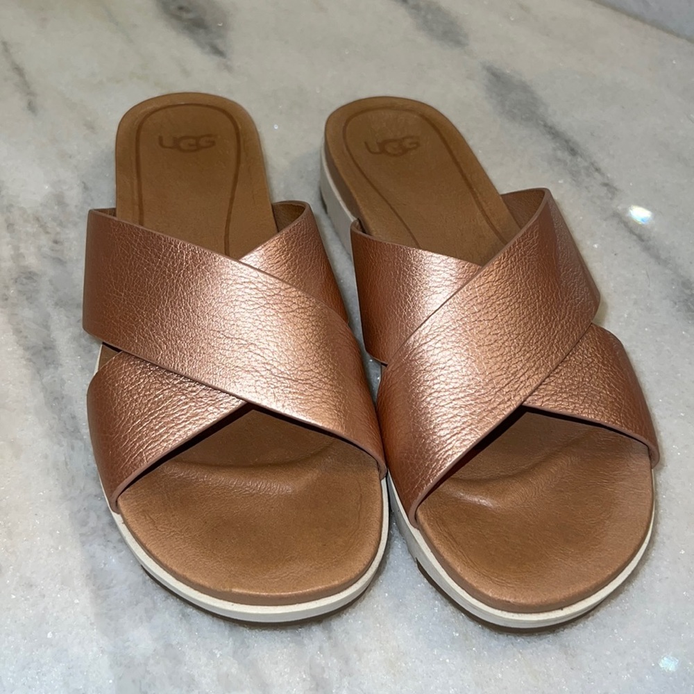 UGG Kari sandals metallic rose gold 7